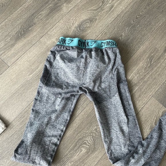 Gym shark tights - Picture 2 of 2